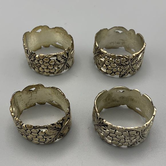 Vtg Silver Treasures by Godinger Grape Cluster 4 Napkin Rings in Box Silverplate - Picture 13 of 16